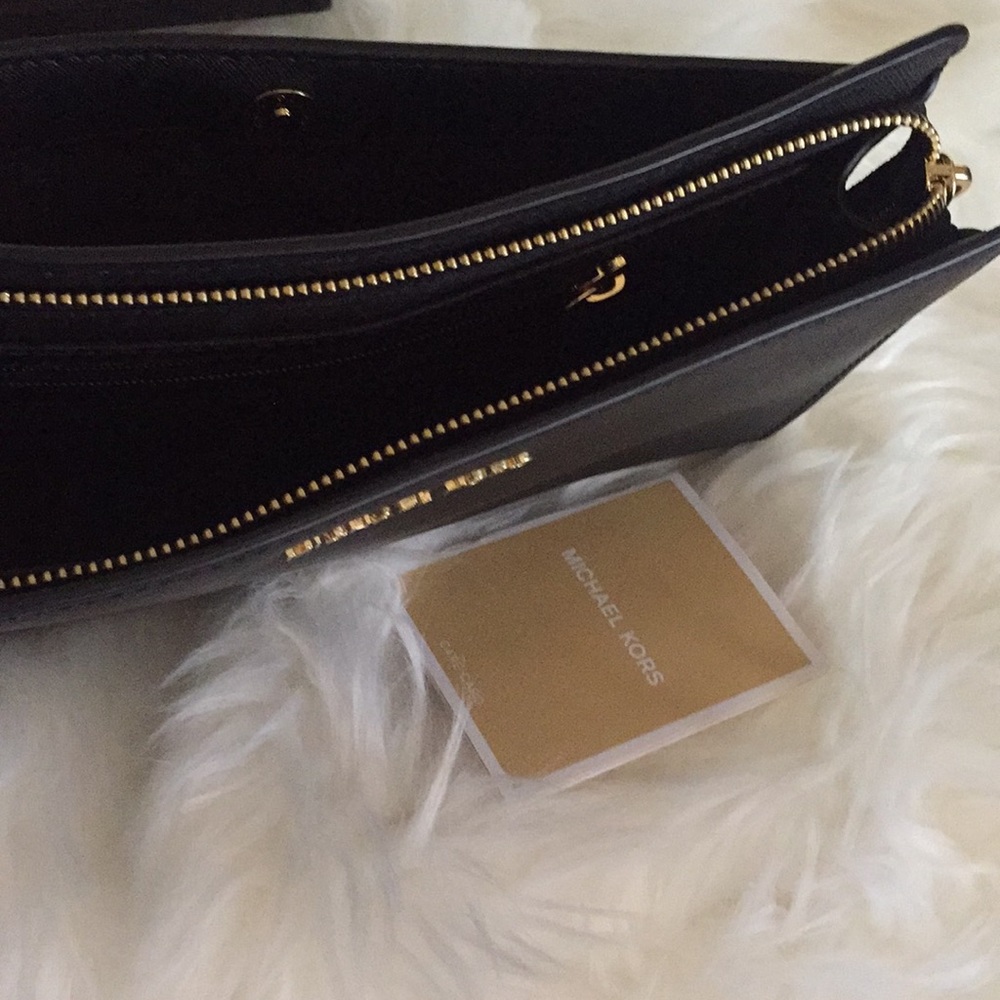 Michael Kors Clutch - Picture 3 of 5